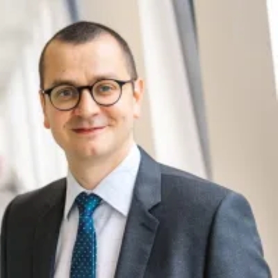  Jun.-Prof. Dr. Peter Brössel